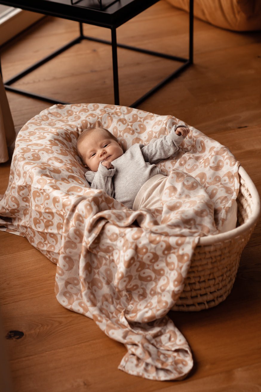 Cleo Loves Balance Baby Blanket - KOKADI