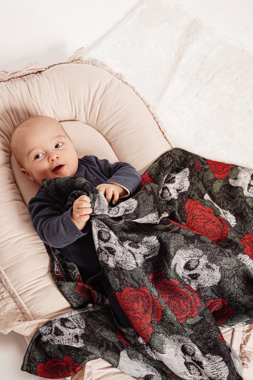 Cuddly blanket Skulls'n'Roses - KOKADI
