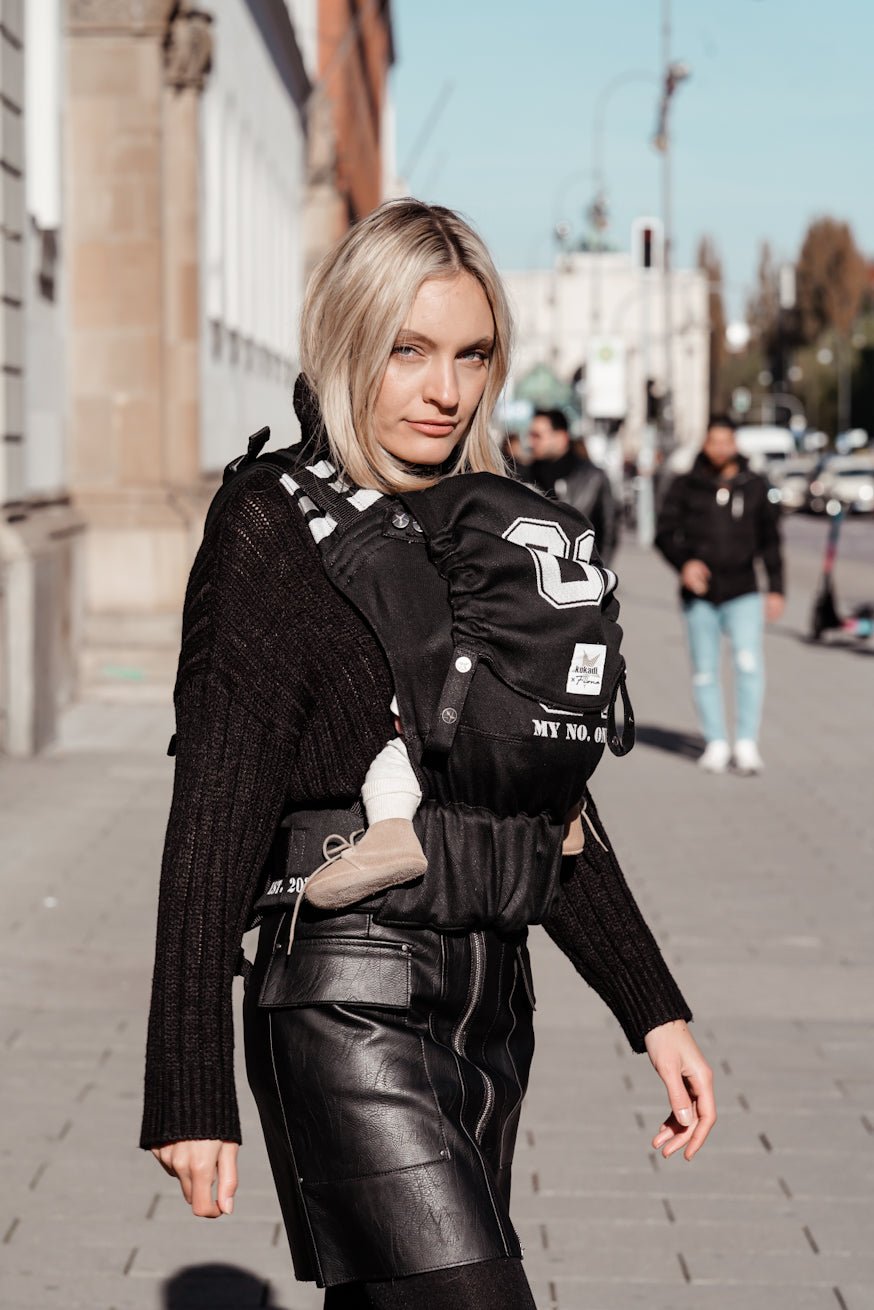 Baby Carrier Flip Leo Luan by Fiona Erdmann - KOKADI